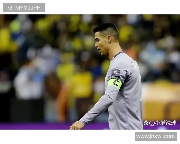 足球场上的火爆球星是谁引领潮流成为全球焦点人物