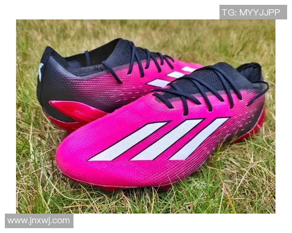 足球明星们穿的球鞋解析与推荐 透析脚下装备背后的技术与风格